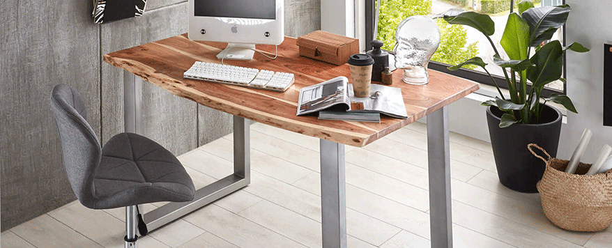 arbeitsplatz Großer Arbeitsplatz in kleiner Wohnung