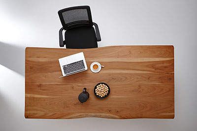 Schreibtisch zuhause - effizient arbeiten im Homeoffice 3 Schreibtisch zuhause - arbeiten am Esstisch